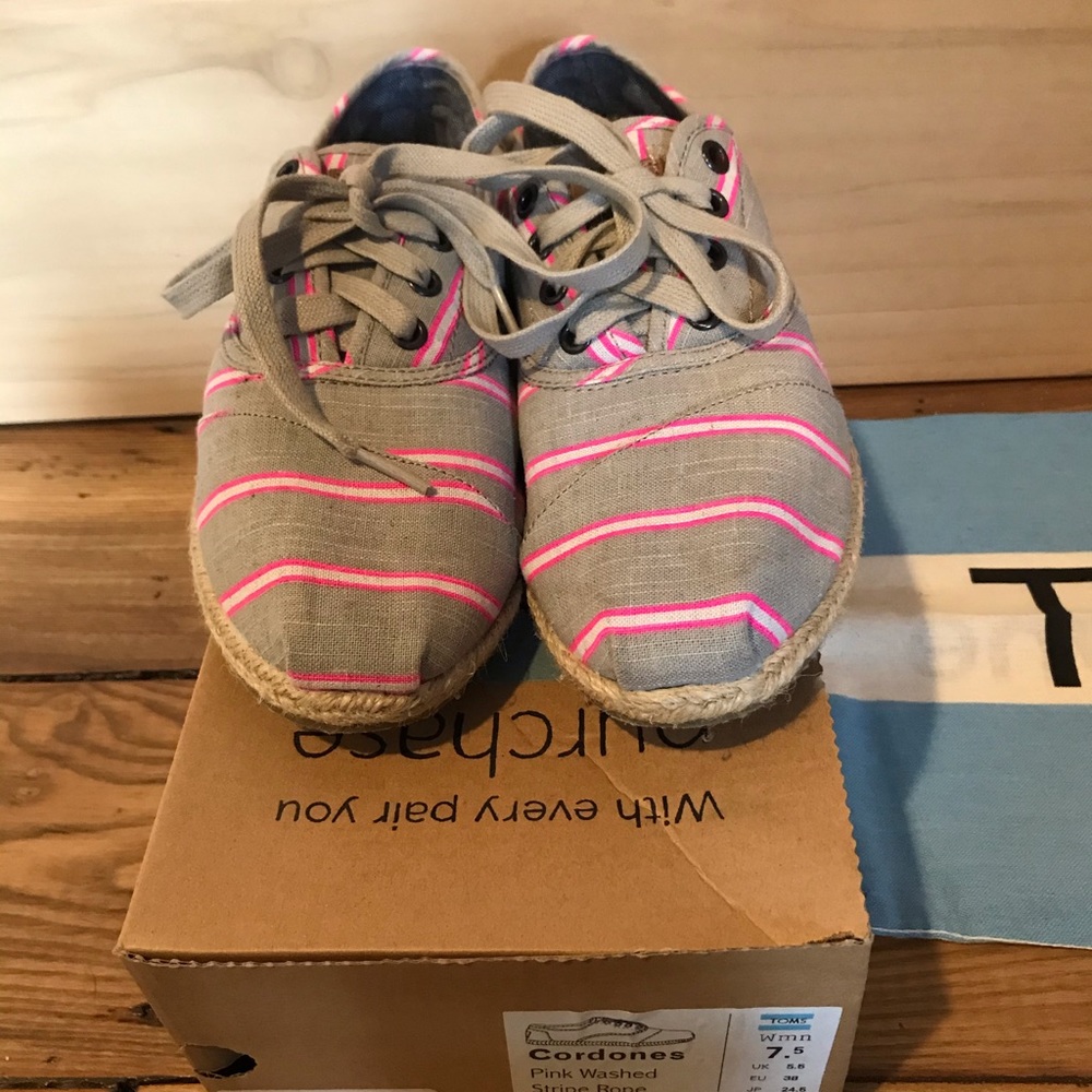 Striped lace-up Toms